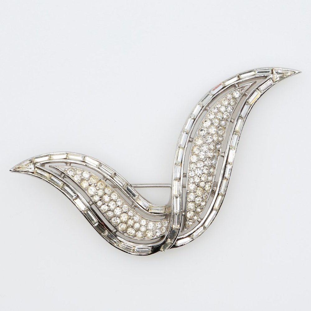 Vintage Crown Trifari Rhodium Plated Stylized Wings Rhinestone Brooch 1960s